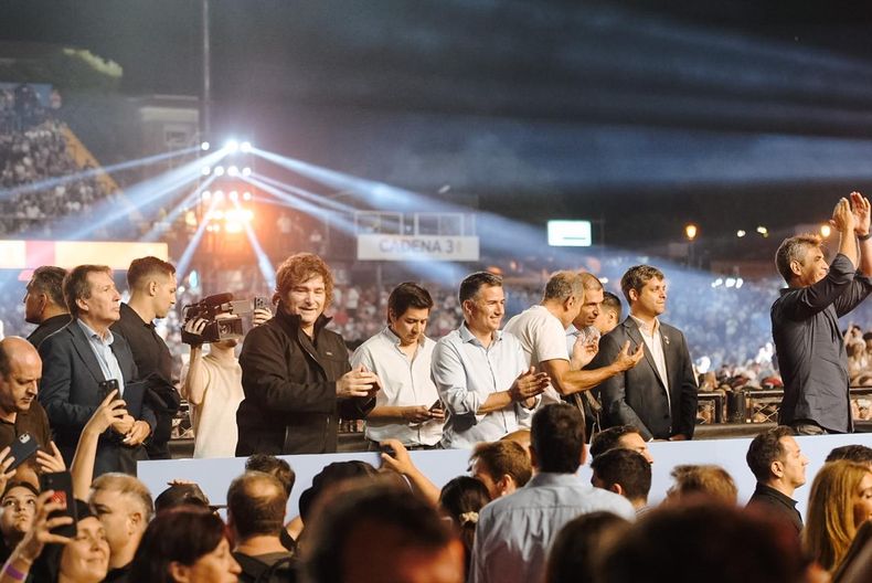 Javier Milei, Federico Zárate y Gabriel Bornoroni en Jesús María