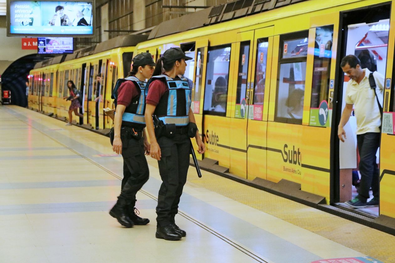 Policía de la ciudad.jpg