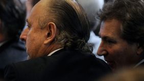 Vila, Manzano y el ancho lobby del medio