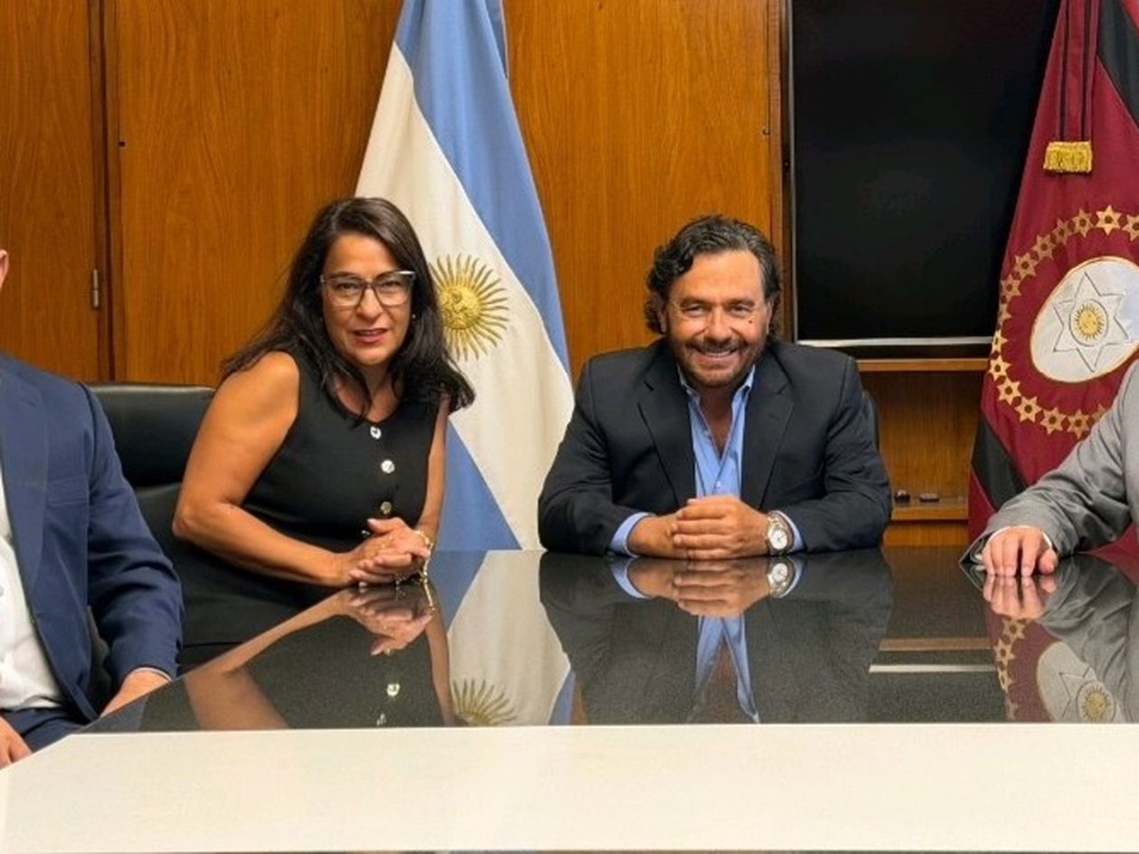 Carolina Moises y Gustavo Sáenz.