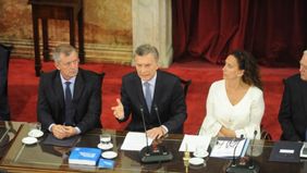 El súper-viernes legislativo de Macri en fotos