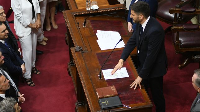 pullaro asumio como gobernador de santa fe: juramento y homenaje a alfonsin