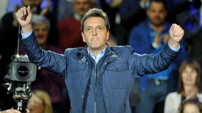apurado por lavagna, massa lanza su candidatura con un acto unipersonal
