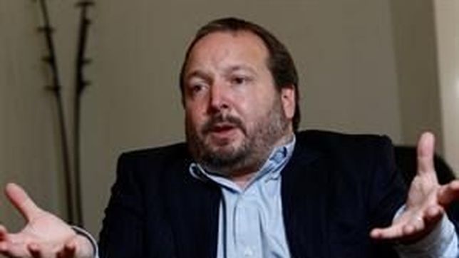 desde ne le explican a espinoza que sabbatella sigue lineamientos de cristina