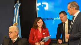 Batakis toma la lapicera, pisa la caja y pone a prueba la paz para hoy de Todos