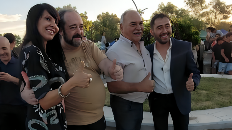 Lorena Villaverde, en la fiesta nacional de la pera en Río Negro.