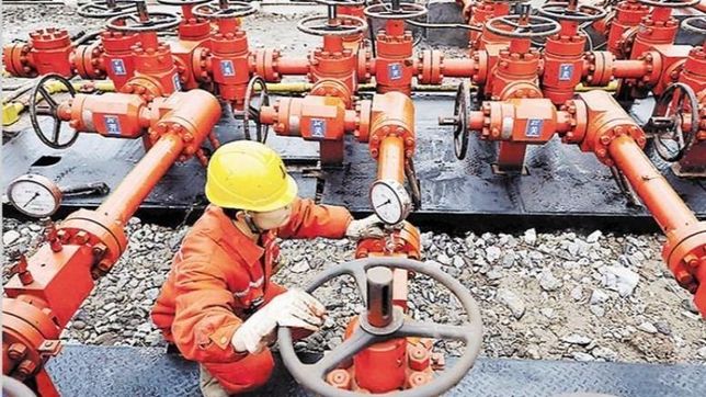 distribuidoras tiran la bronca por los nuevos contratos del plan gas