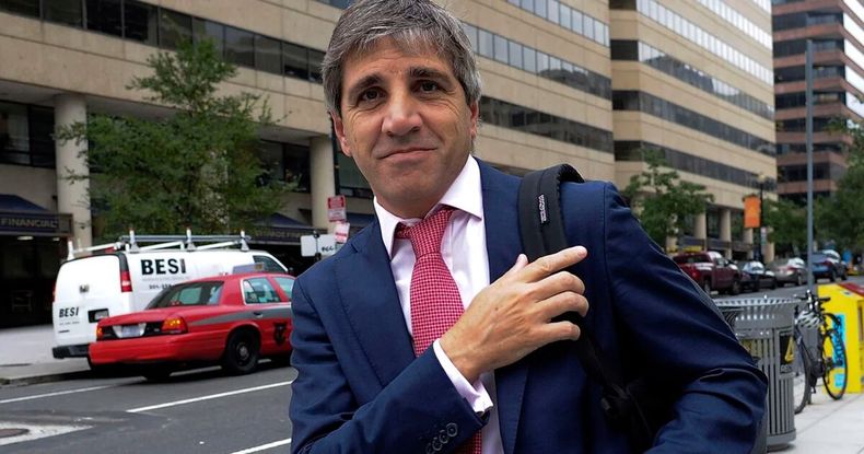 Toto Caputo viaja a Estados Unidos a buscar inversiones Toto Caputo viaja a Estados Unidos a buscar inversiones