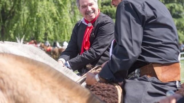 sola ofrecera un plan rural, y marcara diferencias de gestion con scioli