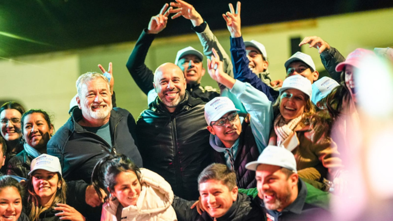 Tincho Ascúa crece en Corrientes y las encuestas lo ponen a la par de Juan Pablo Valdés.