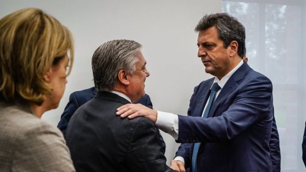 La superagenda de Massa, entre lluvia de dólares y reclamos locales