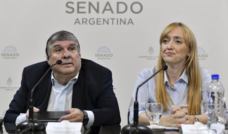 El kirchnerismo prepara denuncias y busca una condena por dádivas tras la expulsión de Edgardo Kueider
