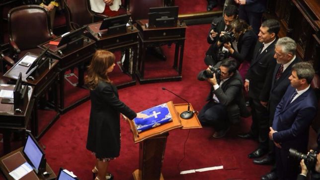 cfk cumplio el tramite de la jura y se abre una etapa de definiciones en el fpv cfk cumplio el tramite de la jura y se abre una etapa de definiciones en el fpv