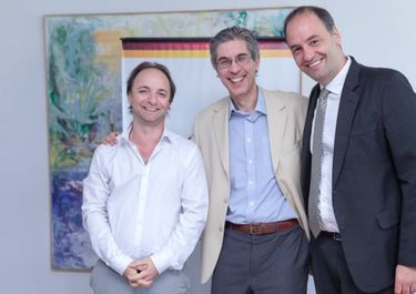 Economistas ultra y el padre de un ministro de Larreta saltan a la política