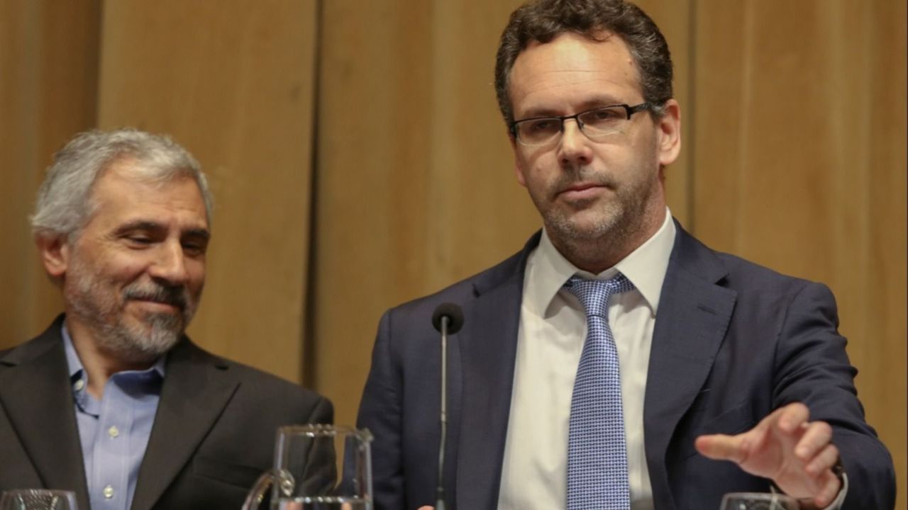 Sandleris aplica un dólar de flotación controlada y complica la expectativa 2019 Sandleris aplica un dólar de flotación controlada y complica la expectativa 2019