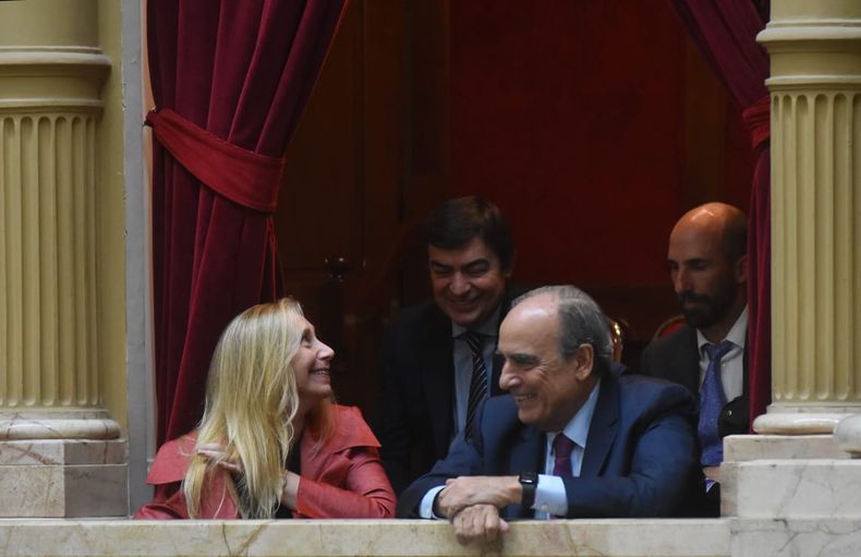 Karina Milei y Guillermo Francos en el debate por la ley ómnibus XS en la Cámara de Diputados. Karina Milei y Guillermo Francos en el debate por la ley ómnibus XS en la Cámara de Diputados.