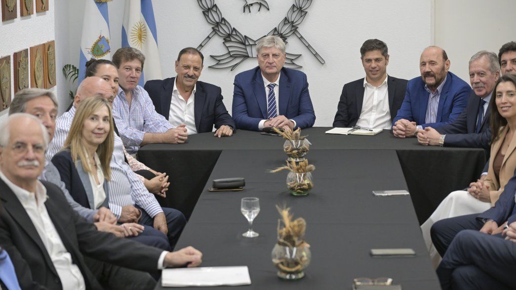 Sin nombrar al PJ ni a CFK, los seis gobernadores peronistas armaron una foto montados en el federalismo.