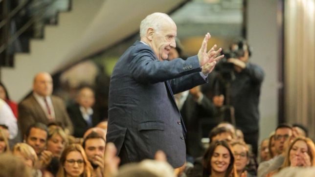 barones del conurbano le sueltan la mano a lavagna, cada vez mas solo