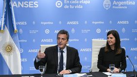 El candidato de las buenas noticias: Massa anunció créditos para jubilados