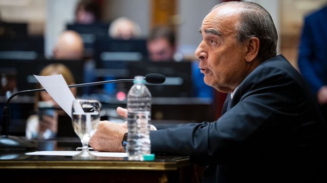 Guillermo Francos en el Senado. 