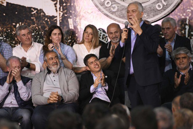 Axel Kicillof en el acto de la CGT