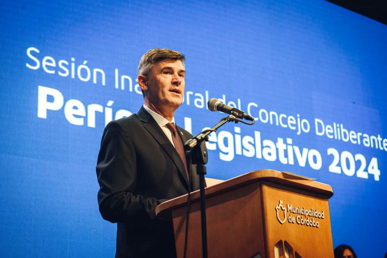 Daniel Passerini dejó inaugurado el año legislativo en la ciudad de Córdoba con duras críticas a Javier Milei.