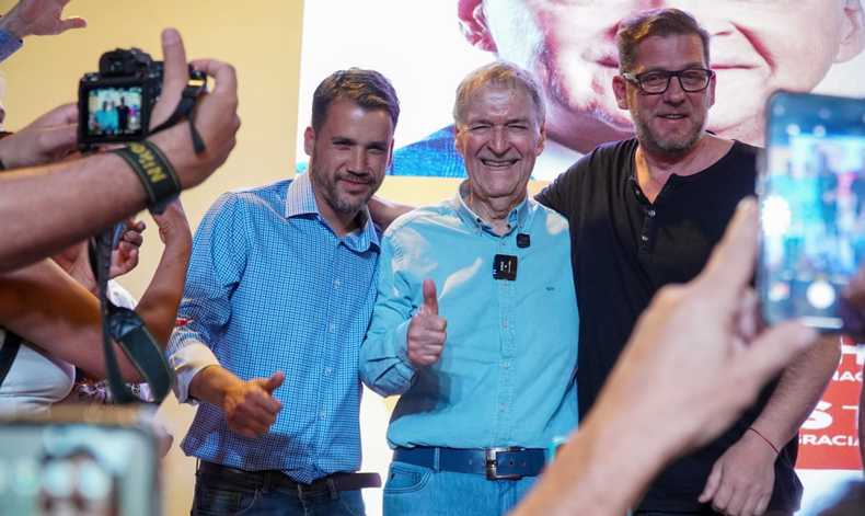 Juan Schiaretti, candidato de Provincias Unidas, y Marcos Torres, intendente de Alta Gracia.&nbsp;