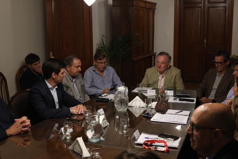 El encuentro de legisladores de Unidos e intendentes de la provincia de Santa Fe.