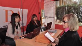 La oficina móvil del IPS brinda servicios en Punta Indio y Lezama