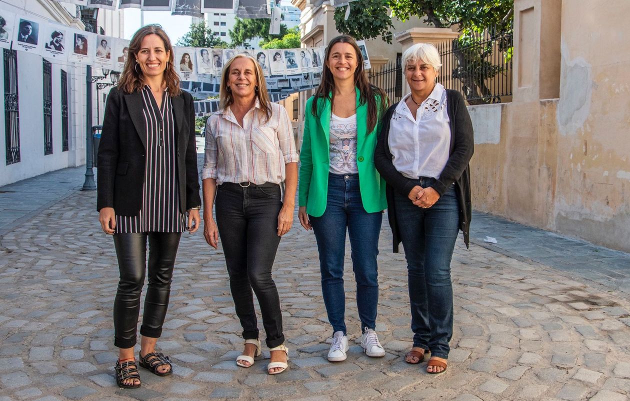 Liliana Montero, junto a las responsables de las secretarías del Ministerio de Desarrollo Humano de Córdoba.