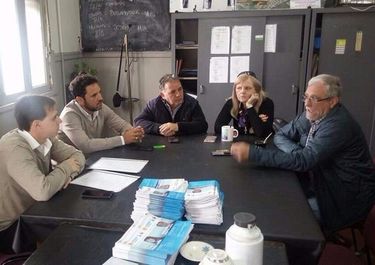 Randazzo fue a Berisso a reforzar su armado: al otro día se le fue un dirigente