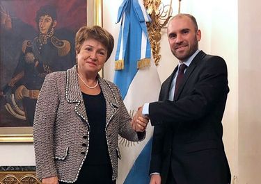 ¿Qué más querés? Como dijo Kirchner, Guzmán recibe fuerte apoyo del FMI