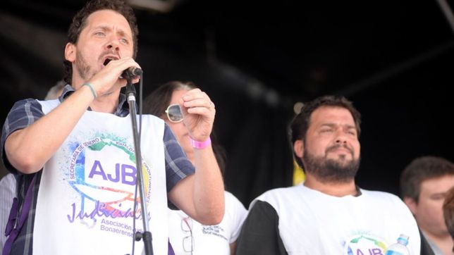 con la paritaria postergada, judiciales le hacen el primer paro total a kicillof