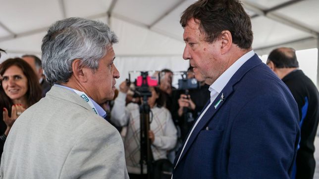 El gobernador de Río Negro, Alberto Weretilneck y el presidente de la Cooperativa de Electricidad Bariloche, Alejandro Pozas. 