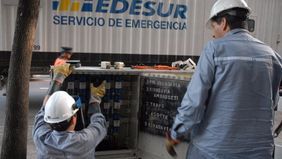 El Gobierno y las empresas de electricidad debatirán las nuevas tarifas