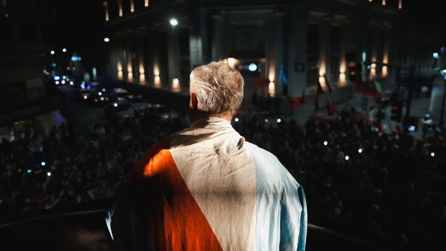 Rogelio Frigerio, gobernador electo de Entre Ríos, durante los festejos por el triunfo de este domingo.