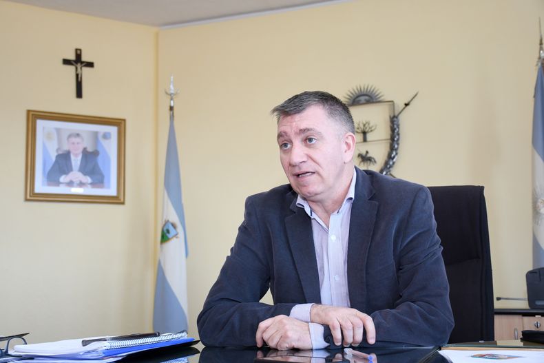 Guido Bisterfeld, ministro de Economía de La Pampa, describió a Letra P los recortes del gobierno nacional: estamos apelando a los ahorros.