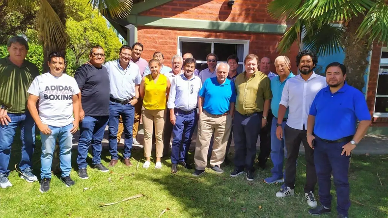 Verano 2023. Popes sindicales respaldan la postulación de Alberto Weretilneck al gobierno de Río Negro.