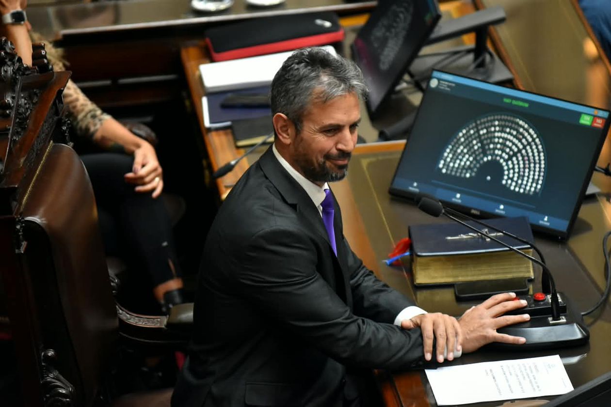 Martín Menem, presidente de la Cámara de Diputados, festeja el triunfo de Javier Milei.&nbsp;