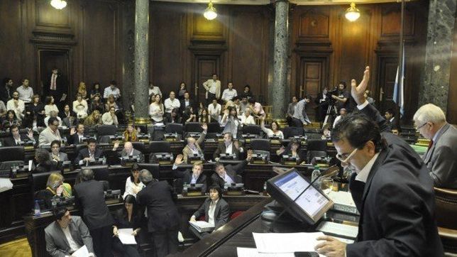 quienes son los legisladores que dejan el bloque pro este jueves