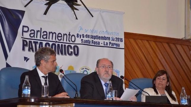 verna critico a macri y provoco un cortocircuito en el parlamento patagonico