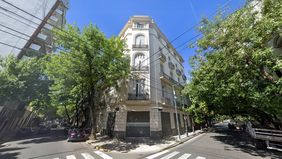 CFK activó su casa de la calle San José como comando de campaña para reorganizar al peronismo
