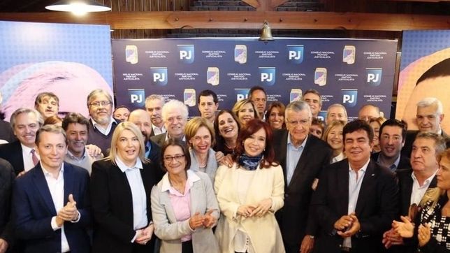 fernandez vuelve al pj, ahora como candidato a presidente fernandez vuelve al pj, ahora como candidato a presidente