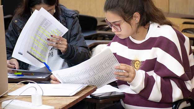 Universidad de Rosario: el PJ denuncia una maniobra del decano radical en Derecho para favorecer a LLA Universidad de Rosario: el PJ denuncia una maniobra del decano radical en Derecho para favorecer a LLA