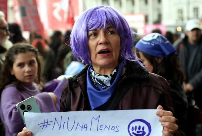 Ni una menos: marcha feminista frente al Congreso.