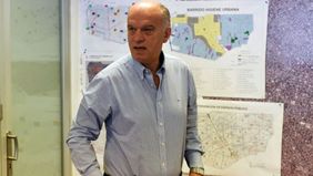 Grindetti redobla la apuesta y busca crear una brigada taser en Lanús