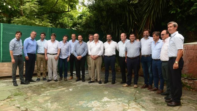 para bajar tensiones, intendentes radicales reducen la presion por salvador