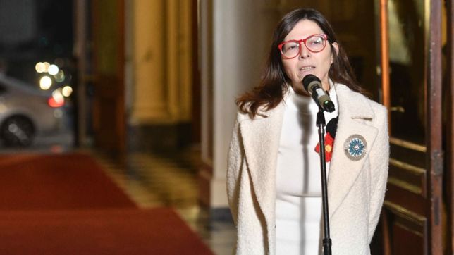 es la politica: las senales de batakis para zafar del destino guzman