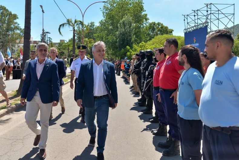 El gobernador de Córdoba, Martín Llaryora junto a Juan Pablo Quinteros.&nbsp;