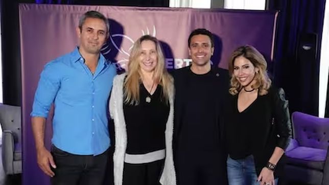 Romina Diez junto a Karina Milei, Martin Menem y Juan Pedro Aleart.